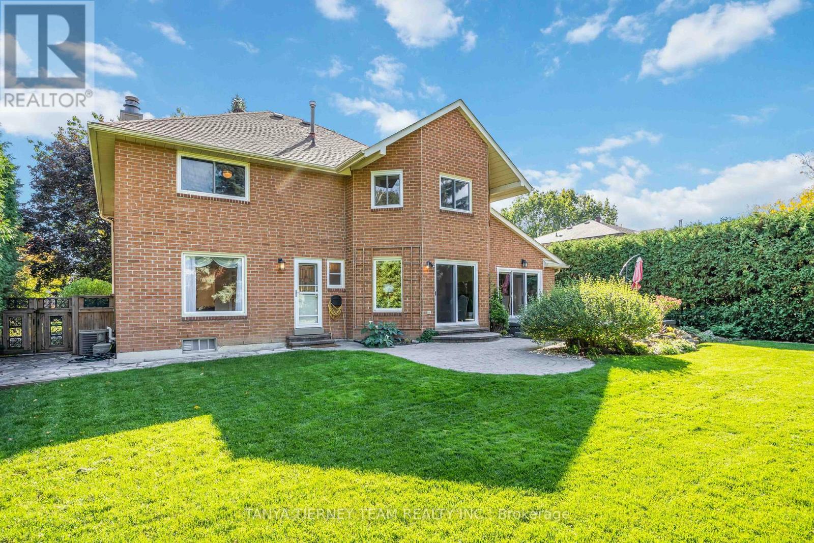 6 Lyndhurst Crescent, Whitby (Williamsburg), Ontario  L1R 1E4 - Photo 34 - E12480568