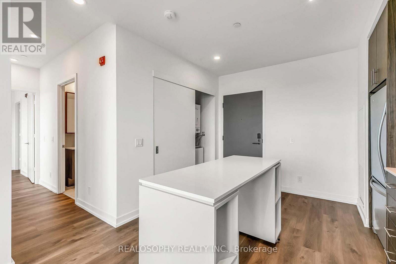 602 - 115 Larchmount Avenue, Toronto, Ontario  M4M 2Y6 - Photo 7 - E12480607