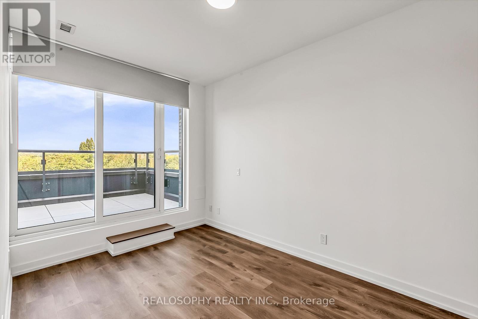 602 - 115 Larchmount Avenue, Toronto, Ontario  M4M 2Y6 - Photo 9 - E12480607