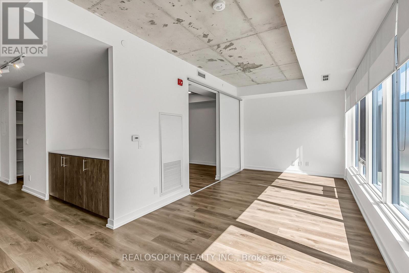 401 - 115 Larchmount Avenue, Toronto, Ontario  M4M 2Y6 - Photo 3 - E12480610