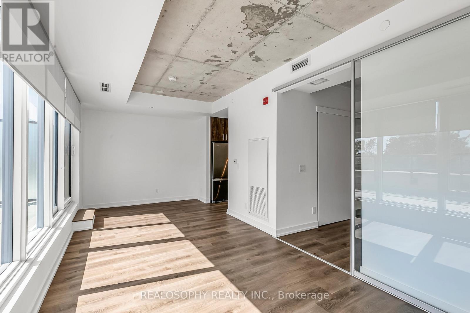 401 - 115 Larchmount Avenue, Toronto, Ontario  M4M 2Y6 - Photo 7 - E12480610