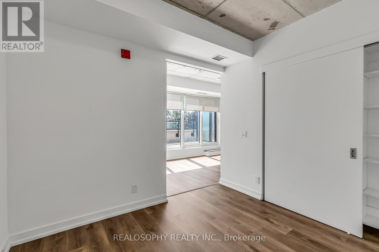 401 - 115 Larchmount Avenue, Toronto, Ontario  M4M 2Y6 - Photo 9 - E12480610