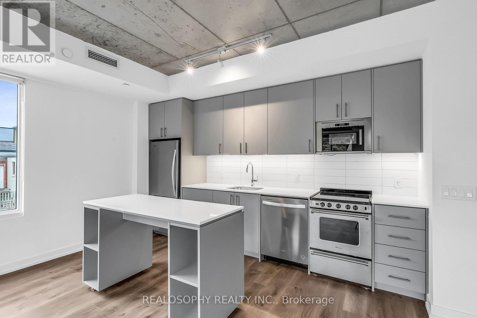 302 - 115 Larchmount Avenue, Toronto, Ontario  M4M 2Y6 - Photo 4 - E12480615
