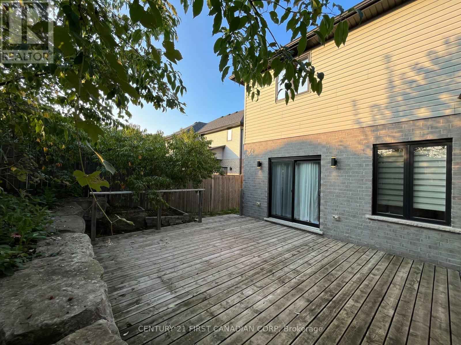 33 - 41 Earlscourt Terrace, Middlesex Centre, Ontario  N0L 1R0 - Photo 37 - X12460841