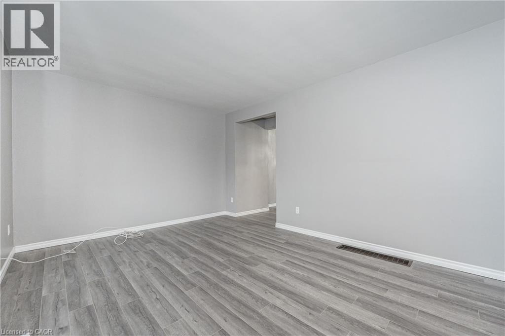 111 Chalmers Street S, Cambridge, Ontario  N1R 6A5 - Photo 5 - 40779449