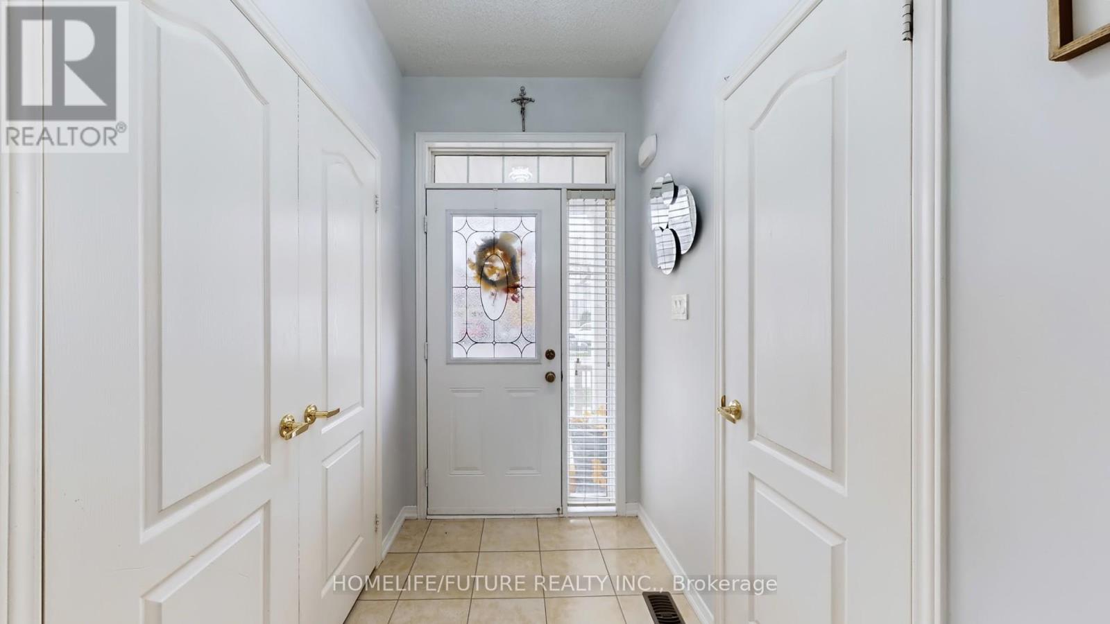105 Juglans Crescent, Whitchurch-Stouffville, Ontario  L4A 1S5 - Photo 19 - N12480513
