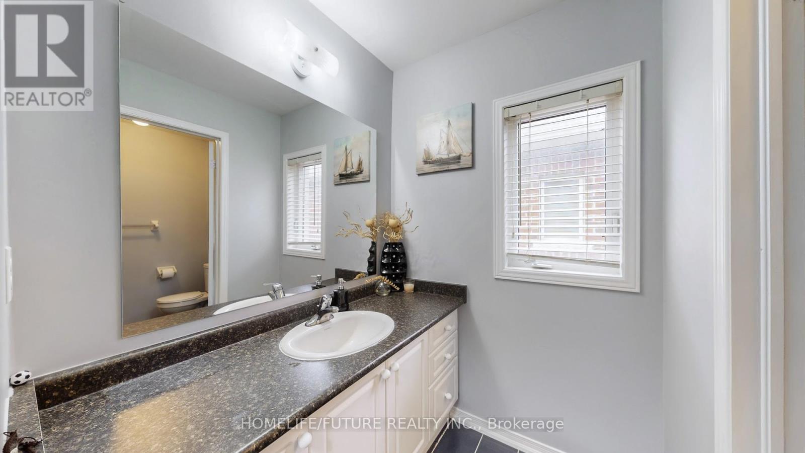 105 Juglans Crescent, Whitchurch-Stouffville, Ontario  L4A 1S5 - Photo 33 - N12480513