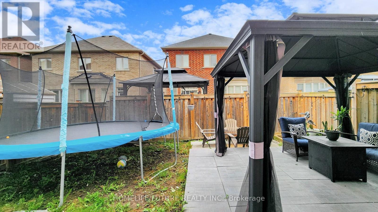 105 Juglans Crescent, Whitchurch-Stouffville, Ontario  L4A 1S5 - Photo 37 - N12480513
