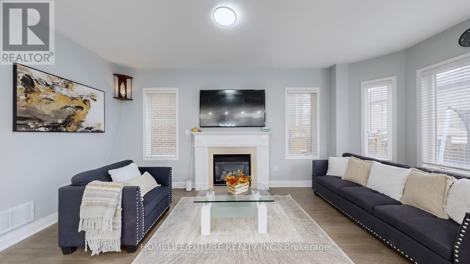 105 Juglans Crescent, Whitchurch-Stouffville, Ontario  L4A 1S5 - Photo 8 - N12480513
