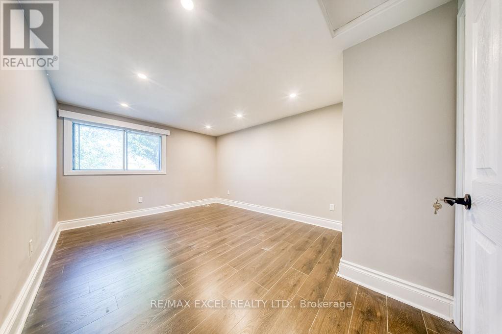 106 Upton Crescent, Markham, Ontario  L3R 3T4 - Photo 32 - N12480520