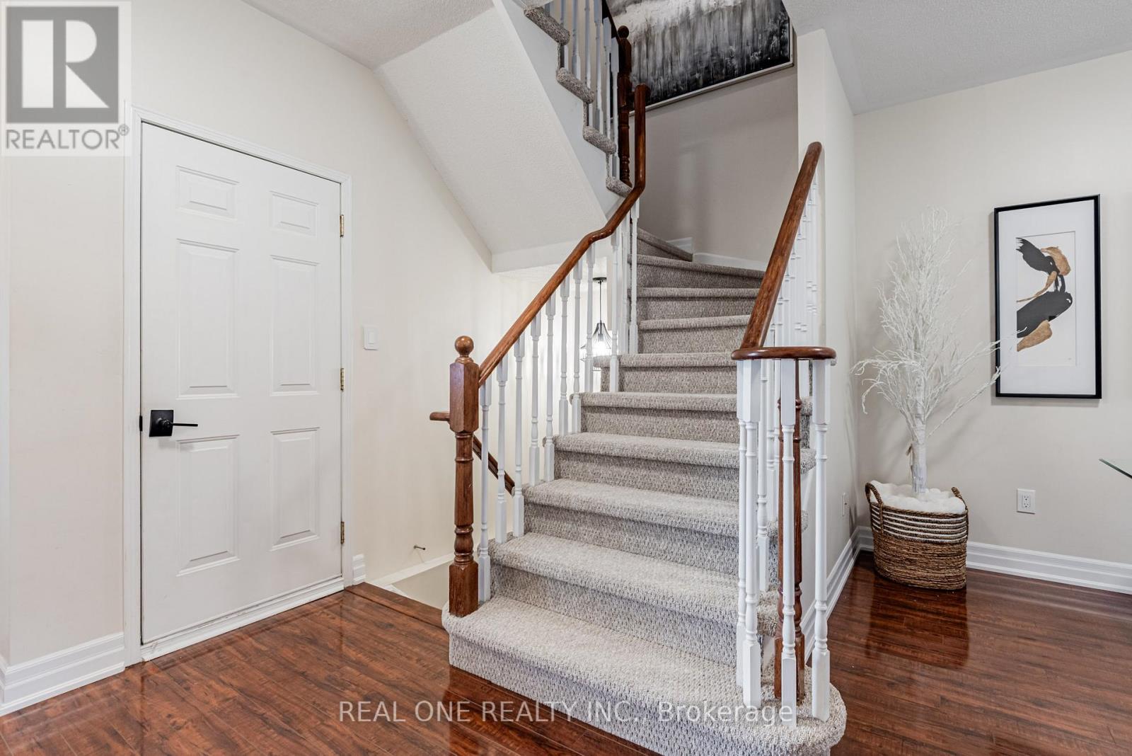 15 Debonair Street, Richmond Hill, Ontario  L4C 0R2 - Photo 17 - N12480536