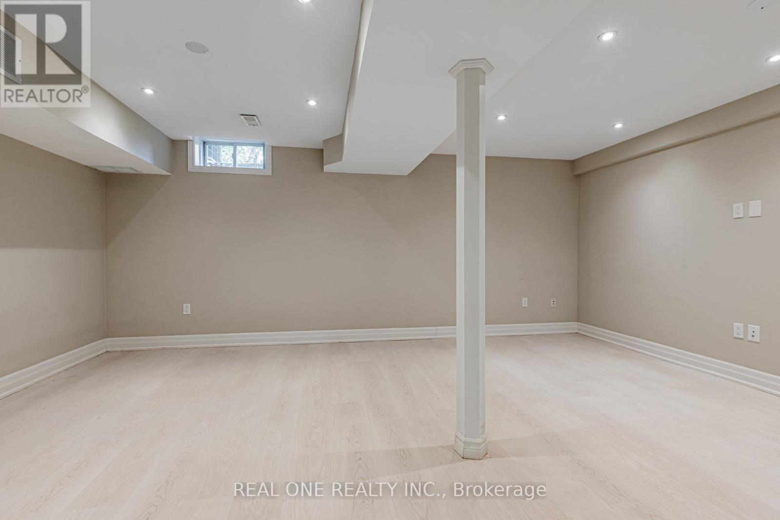 15 Debonair Street, Richmond Hill, Ontario  L4C 0R2 - Photo 25 - N12480536