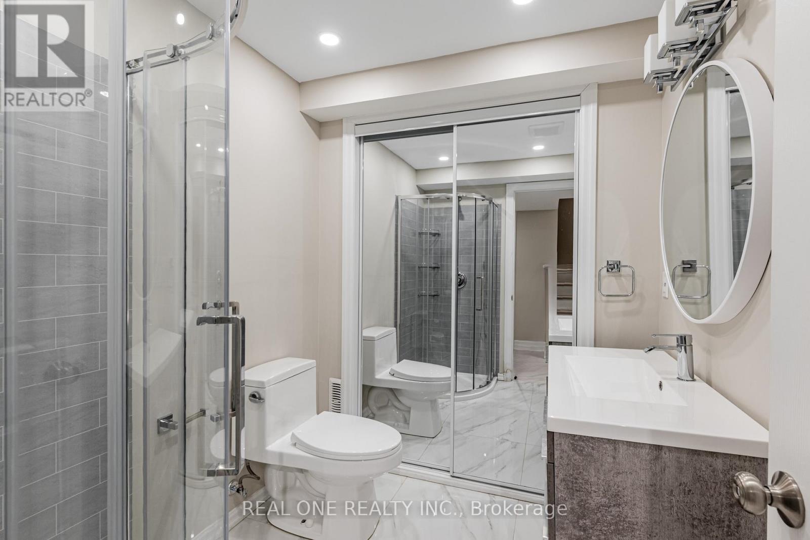 15 Debonair Street, Richmond Hill, Ontario  L4C 0R2 - Photo 28 - N12480536