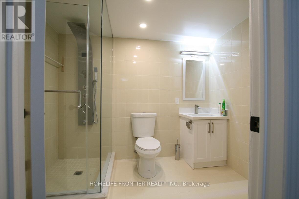 Bsmt A - 250 Weldrick Road W, Richmond Hill, Ontario  L4C 3V3 - Photo 3 - N12480552