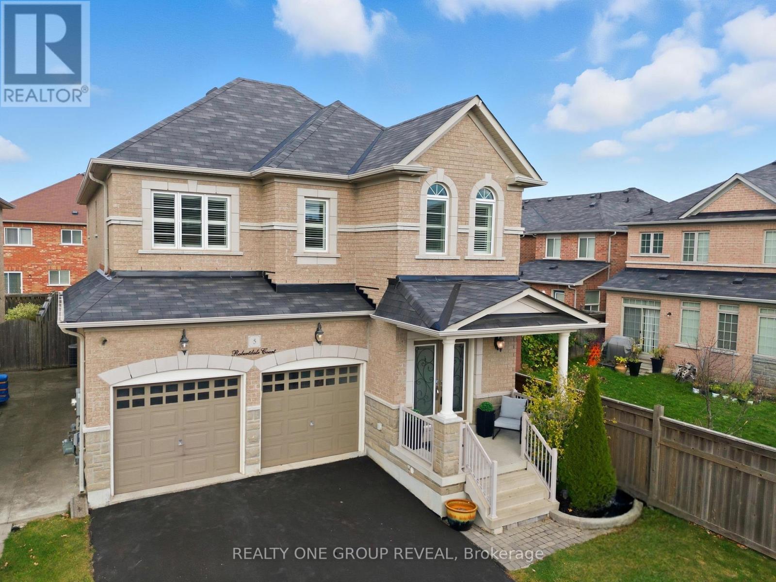 5 ROBERTDALE COURT, Whitchurch-Stouffville, Ontario