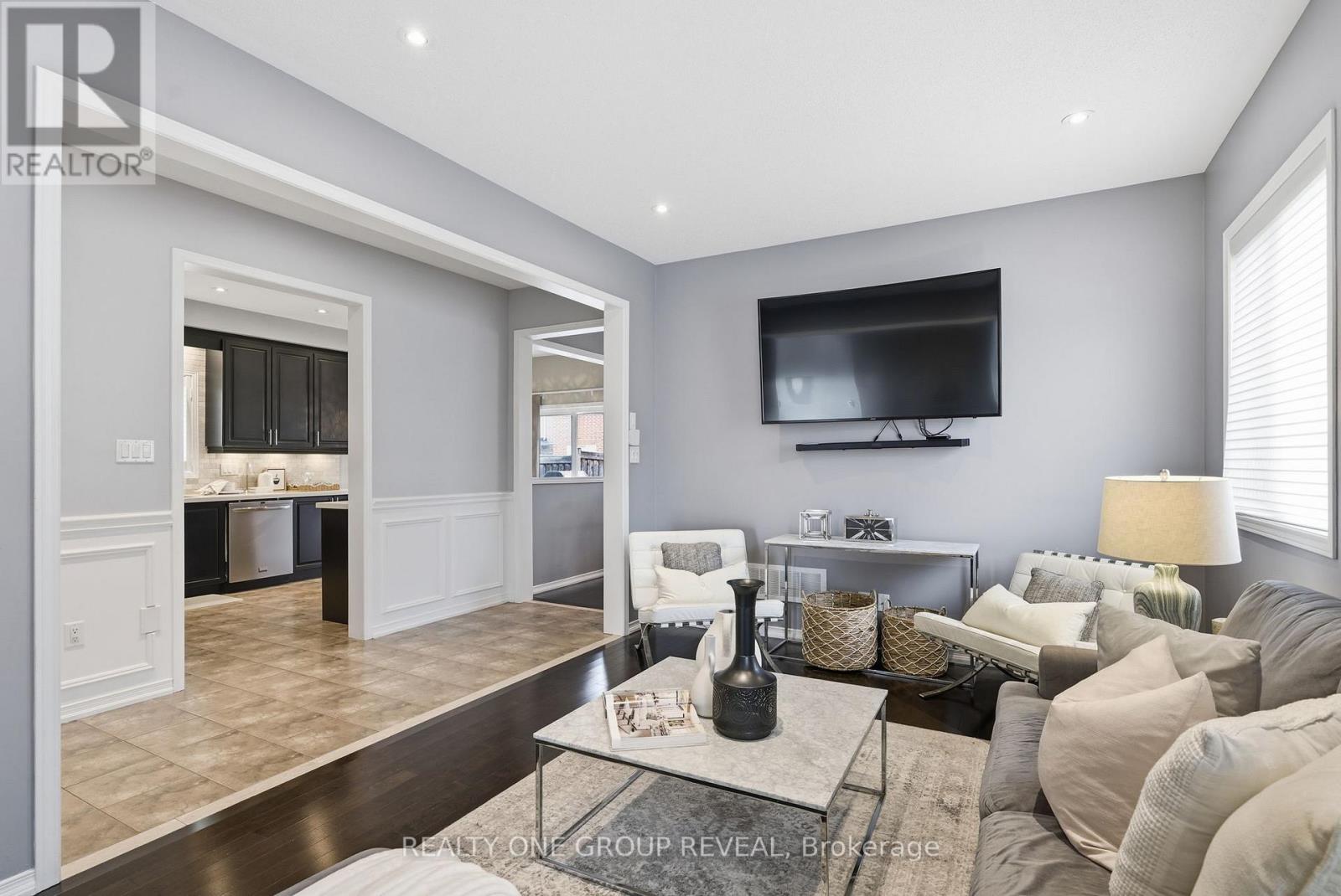 5 Robertdale Court, Whitchurch-Stouffville, Ontario  L4A 0Y5 - Photo 11 - N12480571