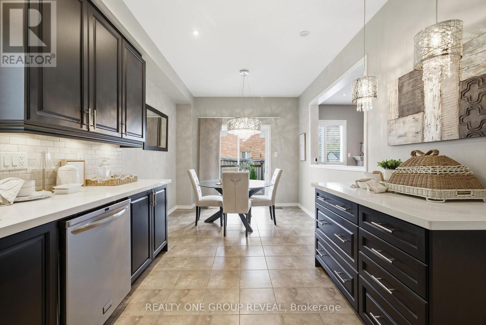 5 Robertdale Court, Whitchurch-Stouffville, Ontario  L4A 0Y5 - Photo 16 - N12480571
