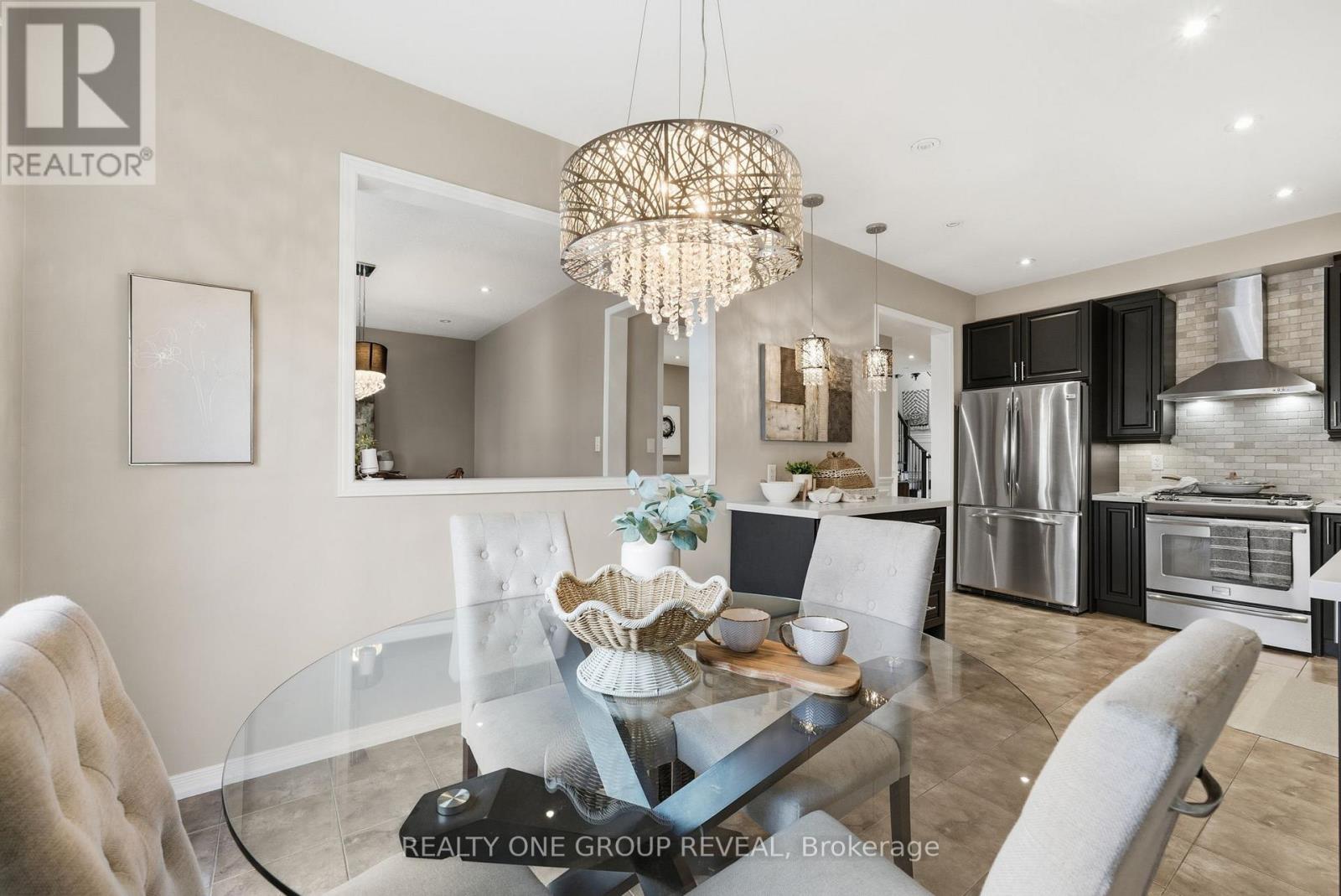5 Robertdale Court, Whitchurch-Stouffville, Ontario  L4A 0Y5 - Photo 18 - N12480571