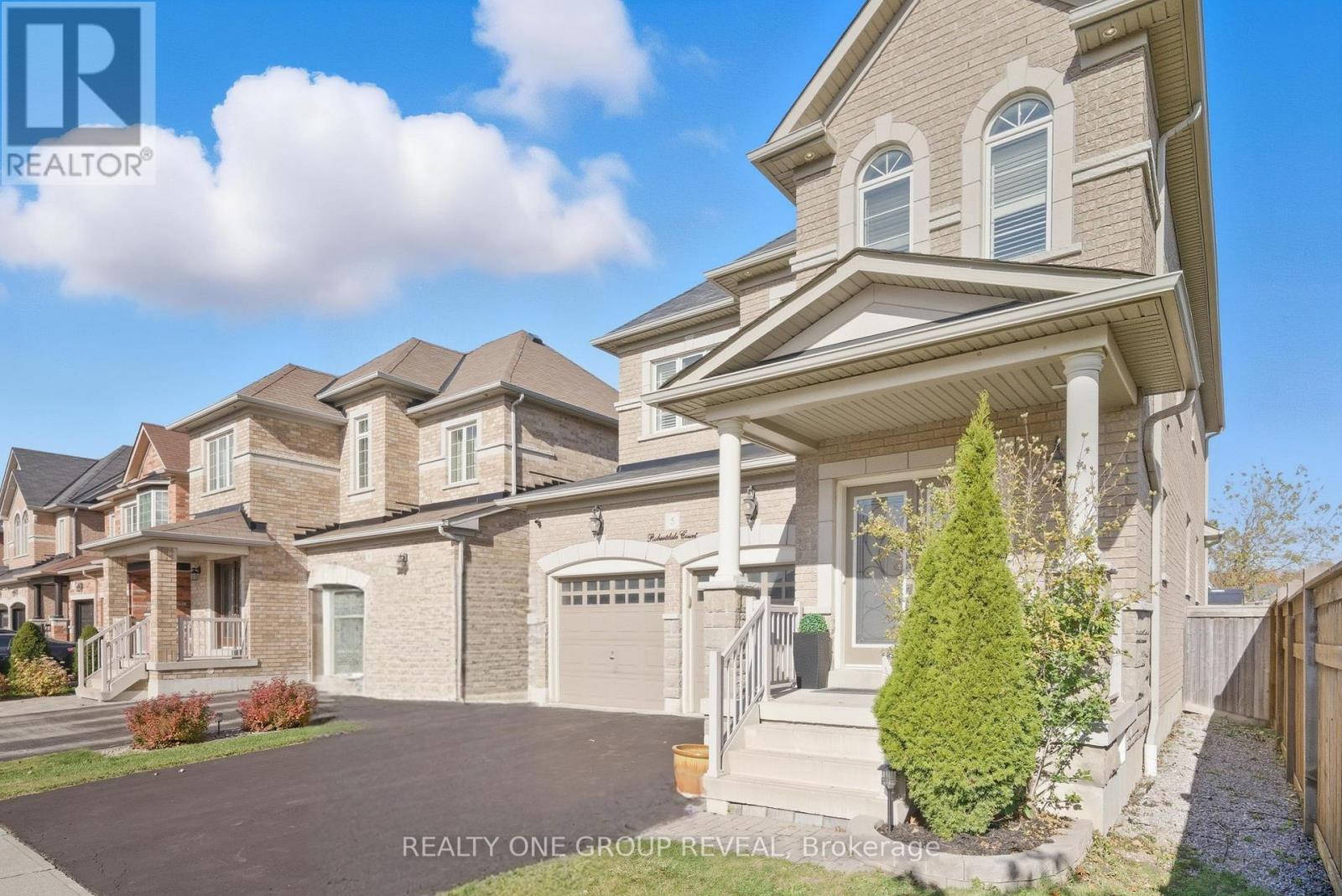 5 Robertdale Court, Whitchurch-Stouffville, Ontario  L4A 0Y5 - Photo 35 - N12480571