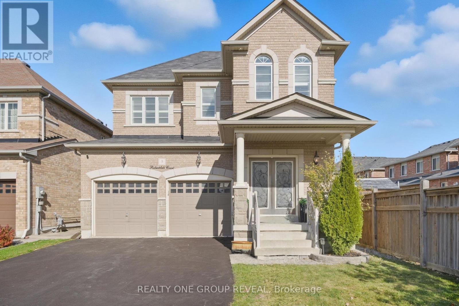 5 Robertdale Court, Whitchurch-Stouffville, Ontario  L4A 0Y5 - Photo 7 - N12480571