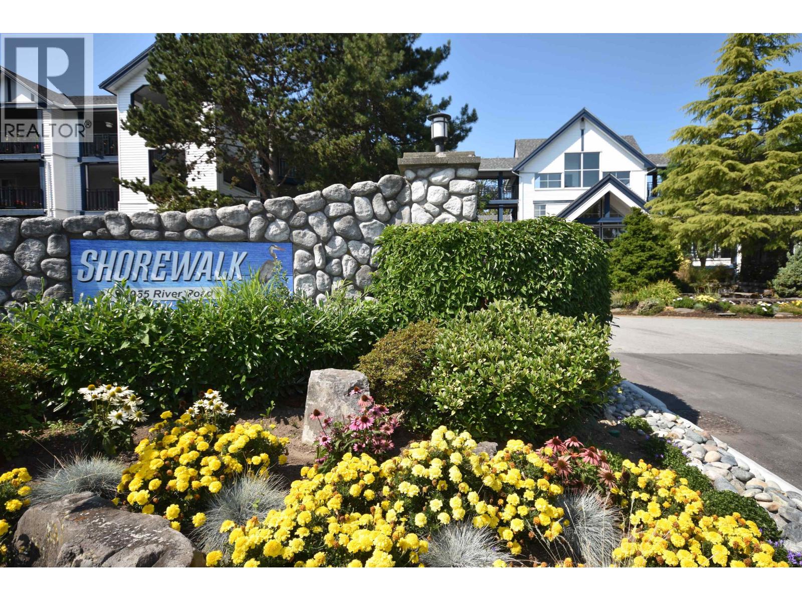 302 4955 River Road, Delta, British Columbia  V4K 4V9 - Photo 2 - R3040473