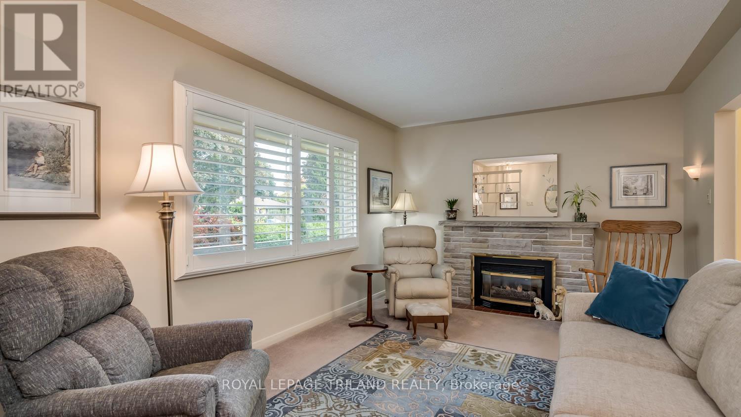97 Goldwick Crescent, London East, Ontario  N5V 2K9 - Photo 4 - X12480635
