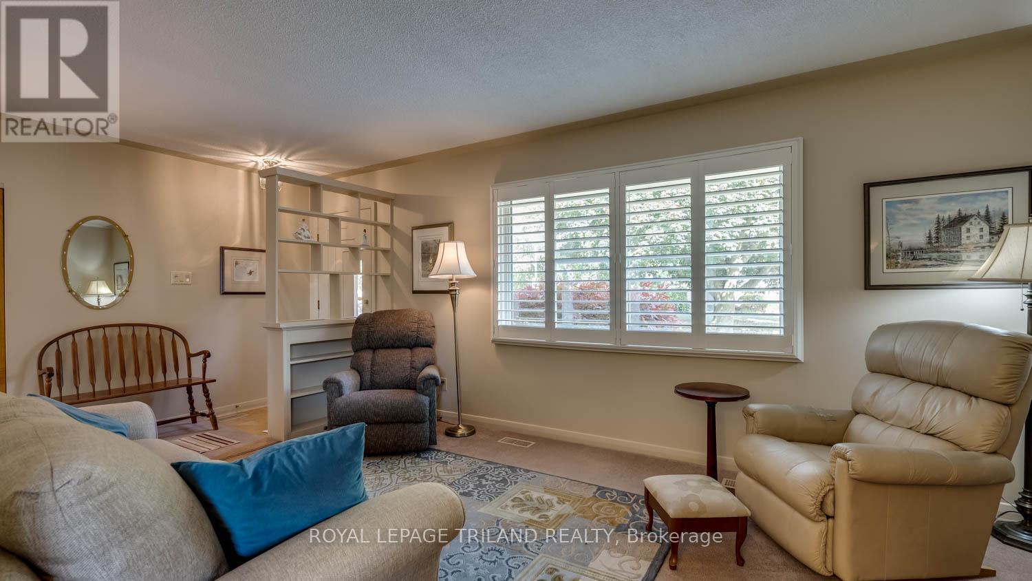 97 Goldwick Crescent, London East, Ontario  N5V 2K9 - Photo 5 - X12480635
