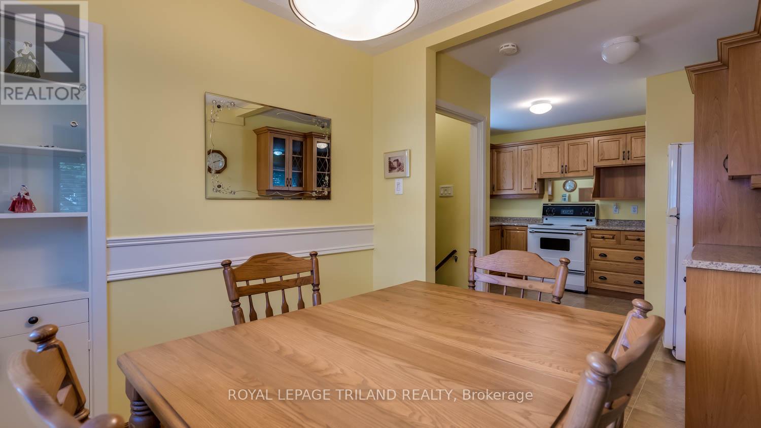 97 Goldwick Crescent, London East, Ontario  N5V 2K9 - Photo 7 - X12480635