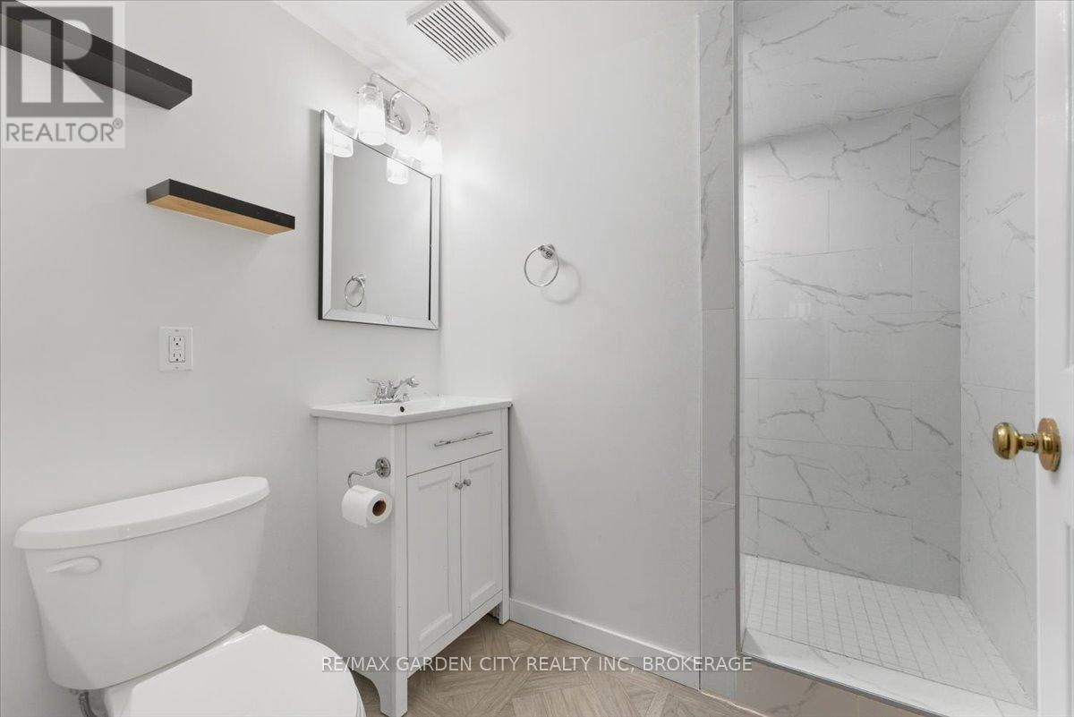 4 Fox Trail Drive, St. Catharines (Rykert/vansickle), Ontario  L2S 3T7 - Photo 22 - X12480311