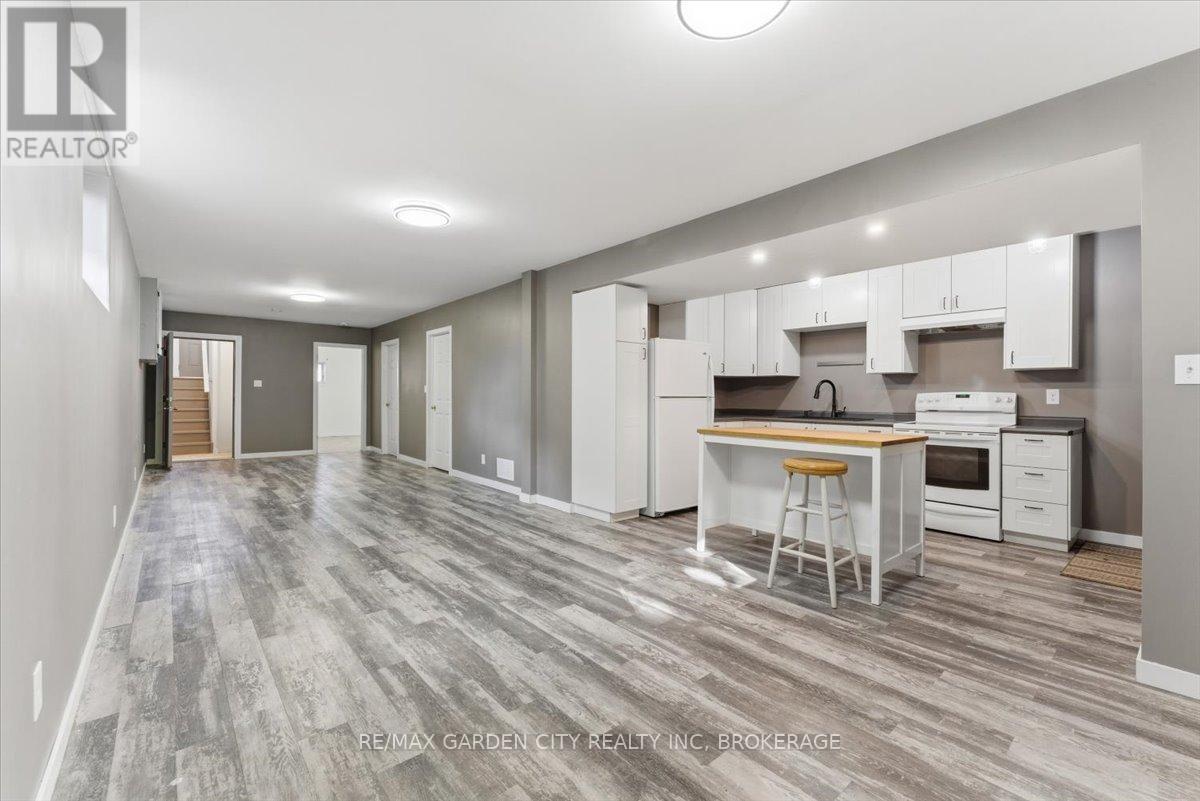 4 Fox Trail Drive, St. Catharines (Rykert/vansickle), Ontario  L2S 3T7 - Photo 23 - X12480311