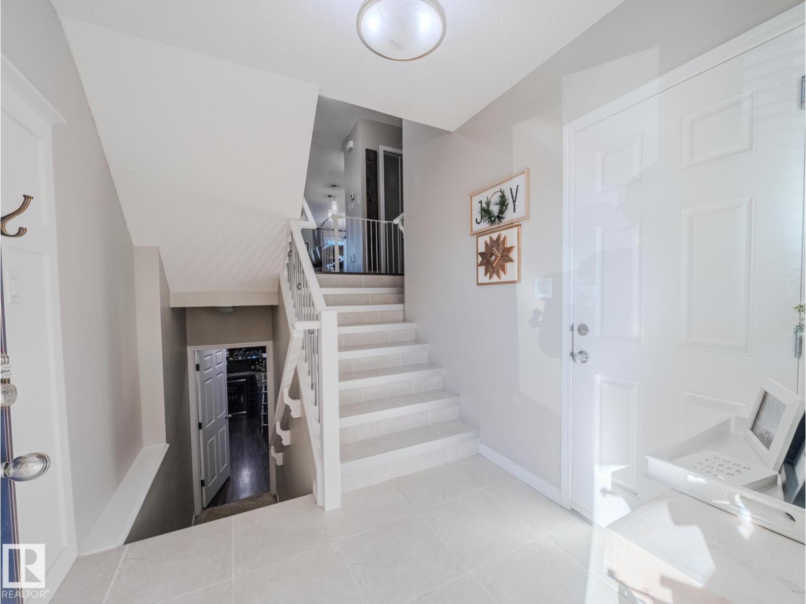1692 Chapman Wy Sw, Edmonton, Alberta  T6W 0Y6 - Photo 4 - E4463367
