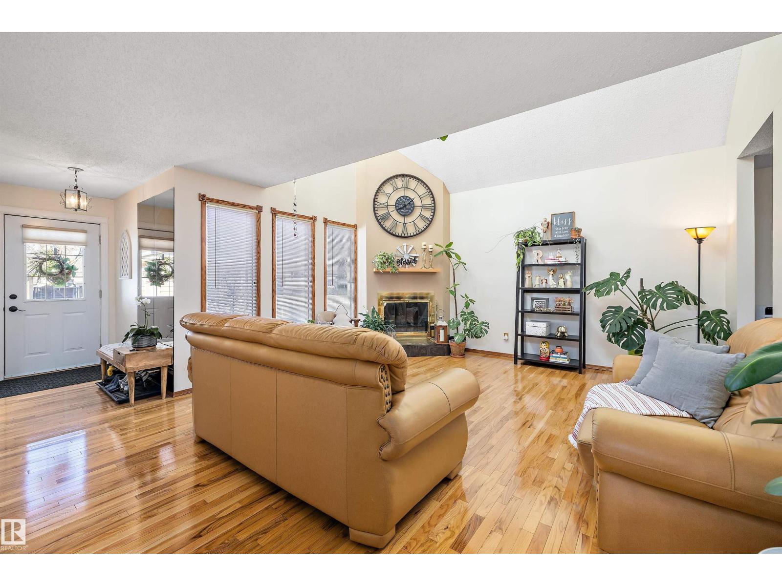 16056 123 St Nw Nw, Edmonton, Alberta  T5X 2W5 - Photo 3 - E4463368