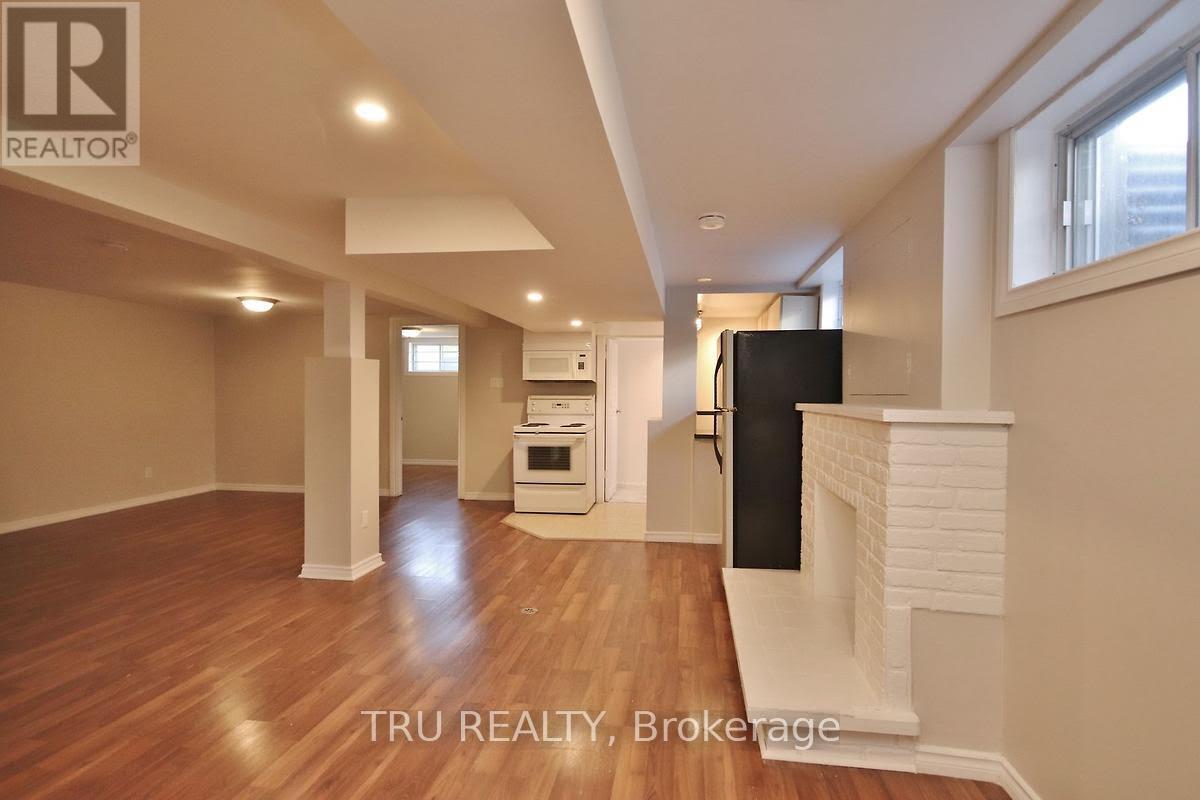 B - 2555 Iris Street, Ottawa, Ontario  K2C 1E2 - Photo 5 - X12480659