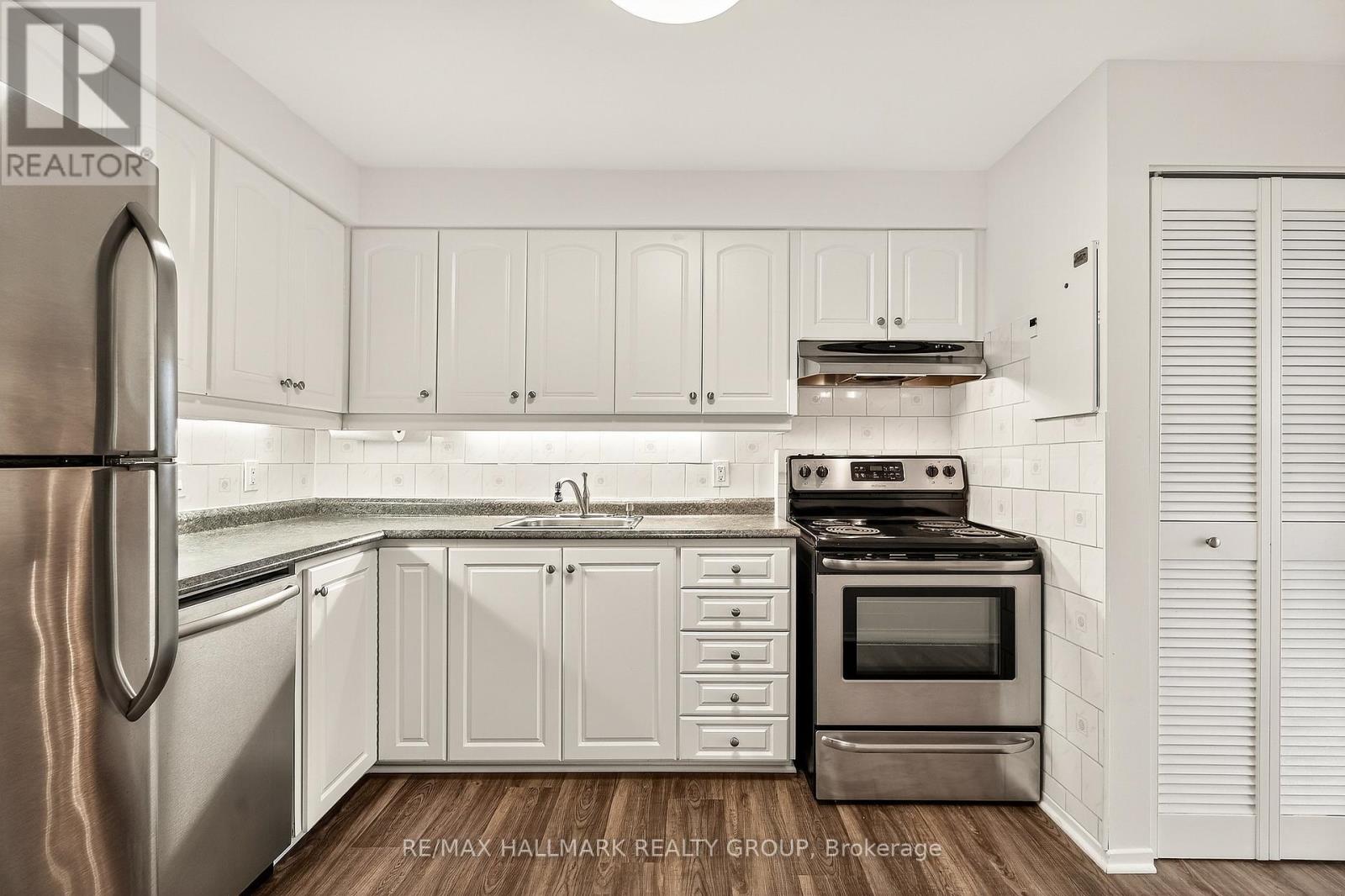 1702 - 1195 Richmond Road, Ottawa, Ontario  K2B 8E4 - Photo 13 - X12480662