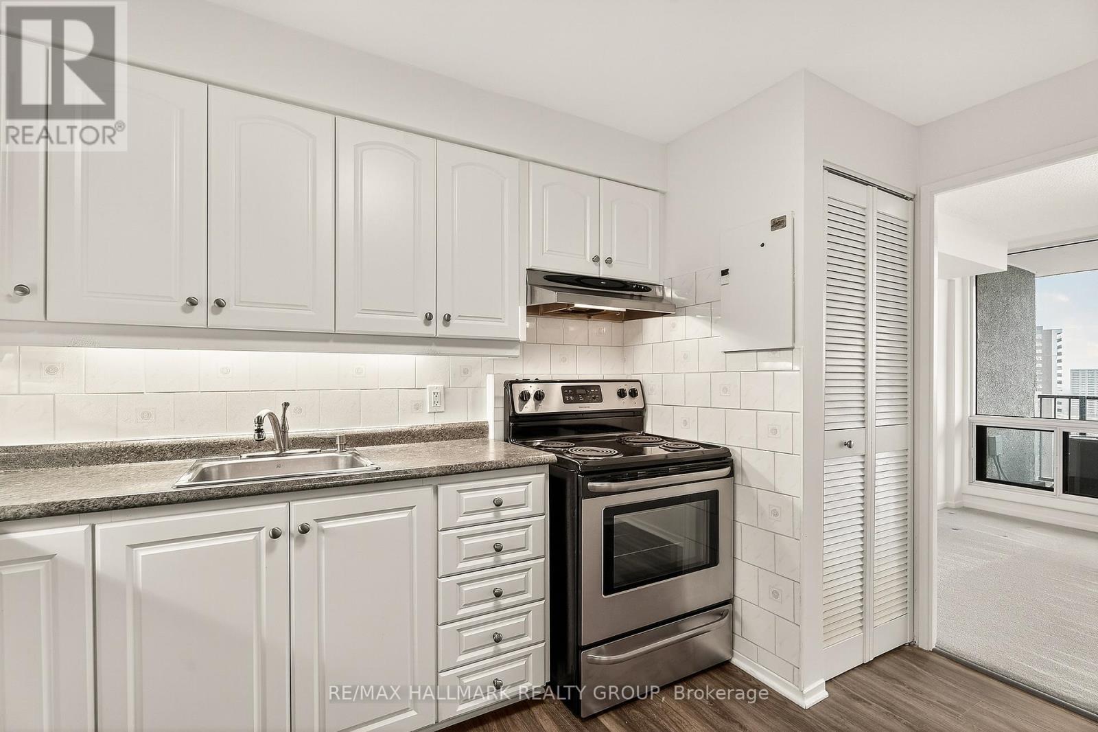 1702 - 1195 Richmond Road, Ottawa, Ontario  K2B 8E4 - Photo 15 - X12480662
