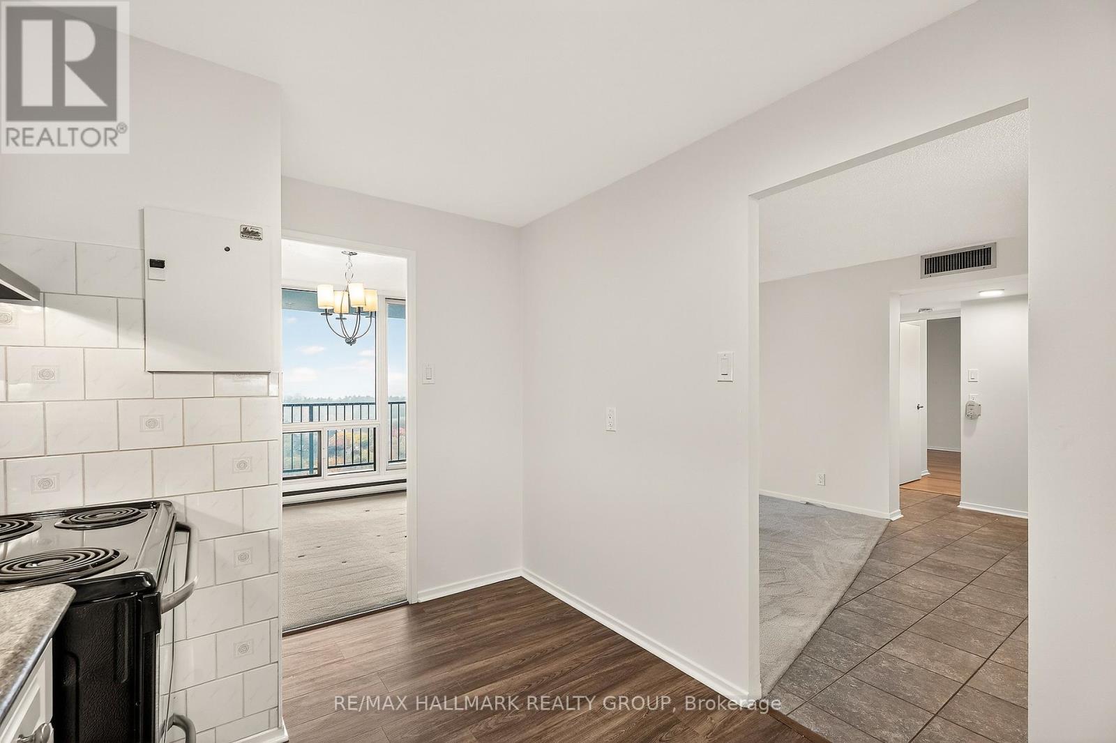 1702 - 1195 Richmond Road, Ottawa, Ontario  K2B 8E4 - Photo 16 - X12480662