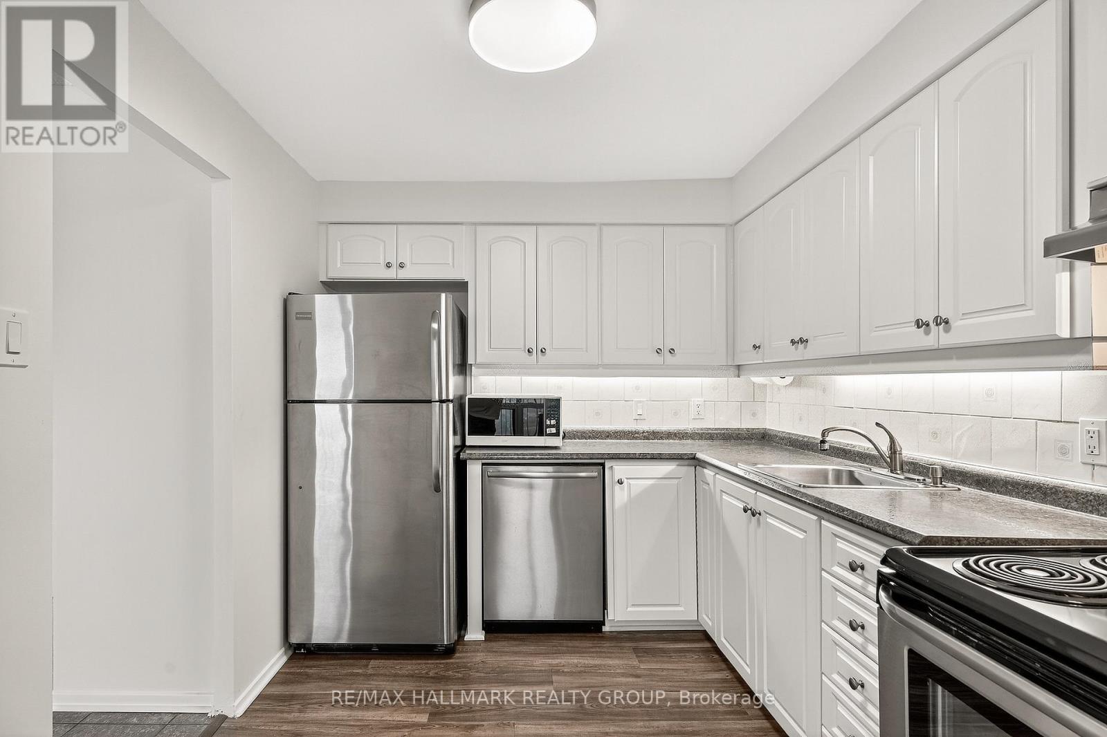 1702 - 1195 Richmond Road, Ottawa, Ontario  K2B 8E4 - Photo 17 - X12480662