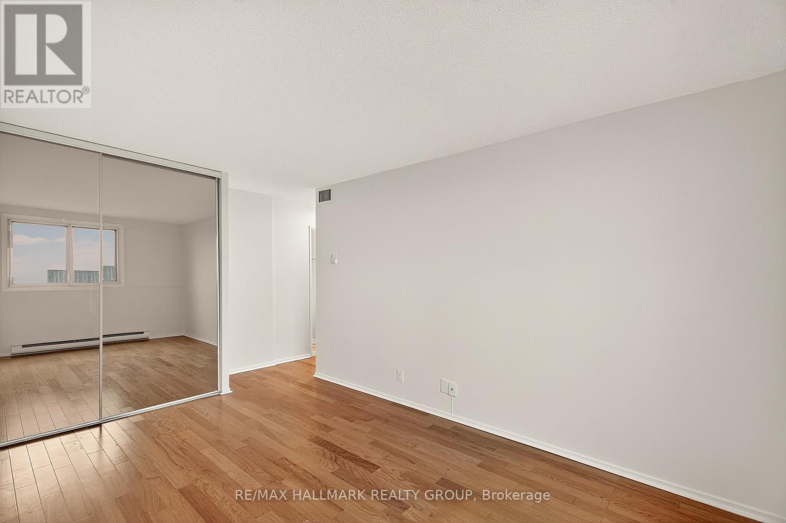 1702 - 1195 Richmond Road, Ottawa, Ontario  K2B 8E4 - Photo 32 - X12480662