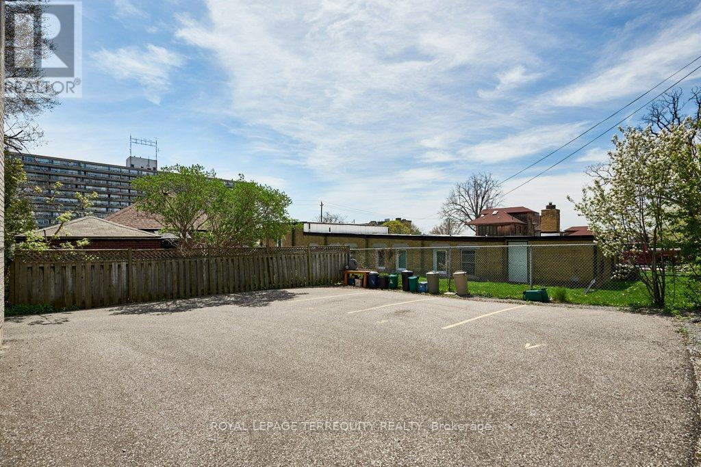 140 Mary Street N, Oshawa, Ontario  L1G 5B9 - Photo 35 - E12479435