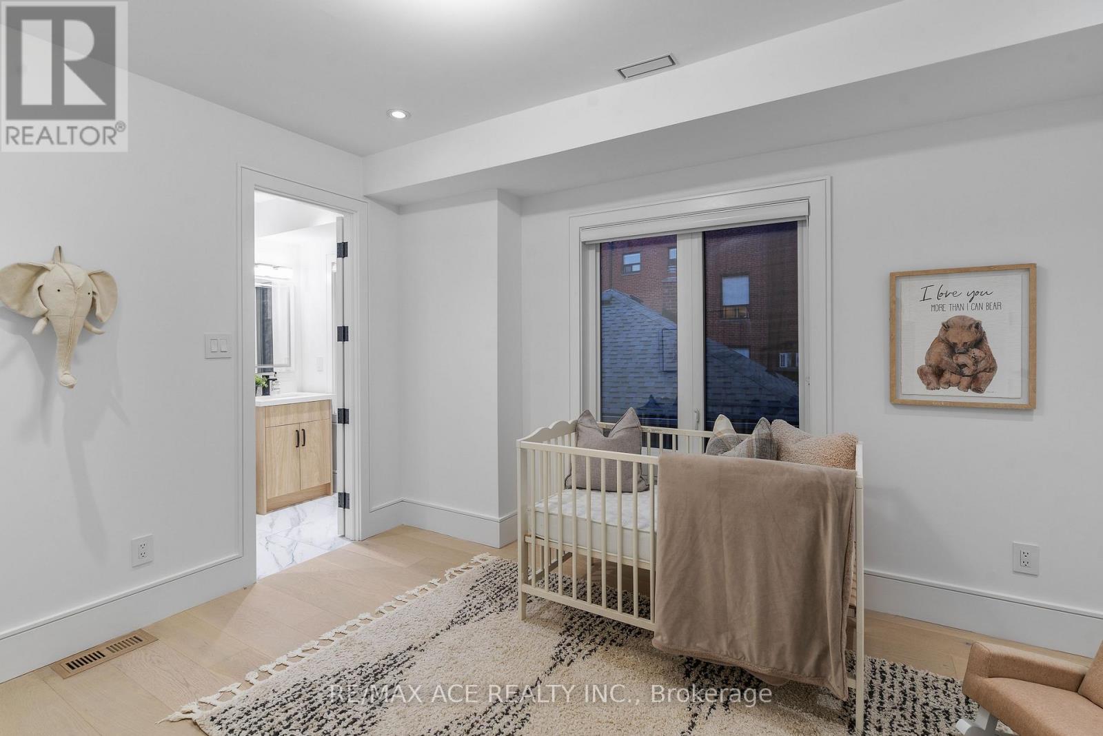 10a Benson Avenue, Mississauga, Ontario  L5H 2P2 - Photo 28 - W12480493