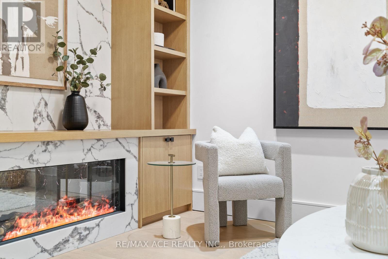 10a Benson Avenue W, Mississauga, Ontario  L5H 2P2 - Photo 42 - W12480496