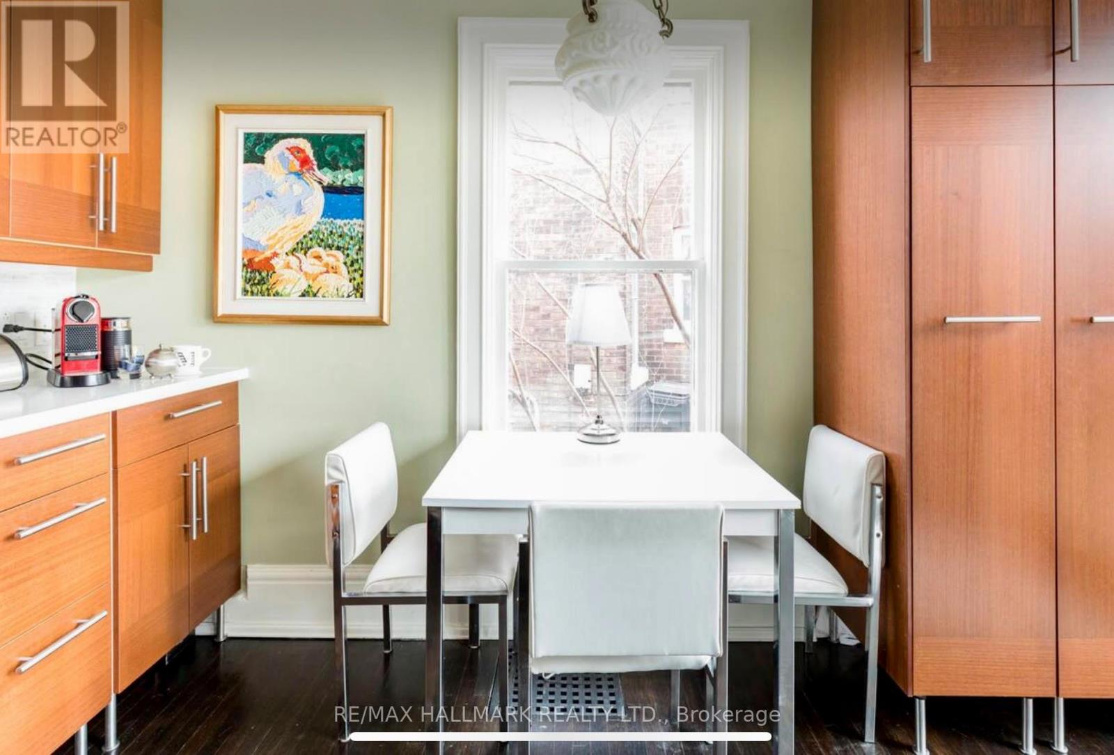 696 Indian Road, Toronto, Ontario  M6P 2C9 - Photo 12 - W12480546