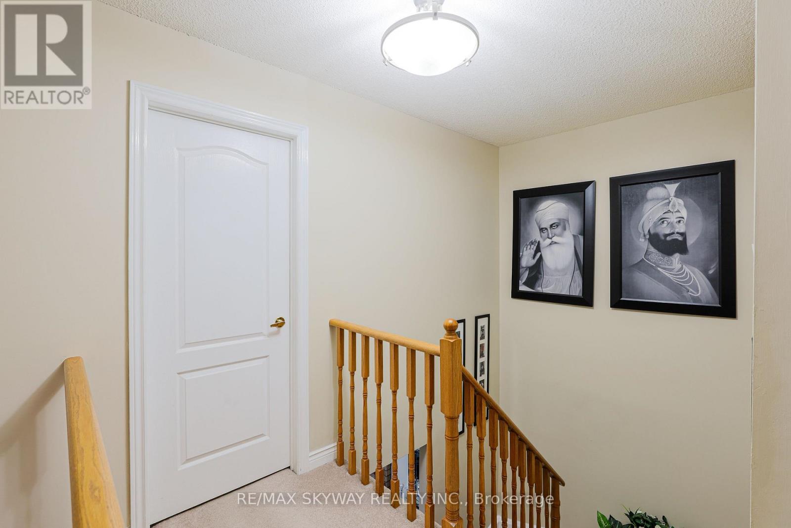 118 Leeward Drive, Brampton, Ontario  L6S 5V9 - Photo 22 - W12480555