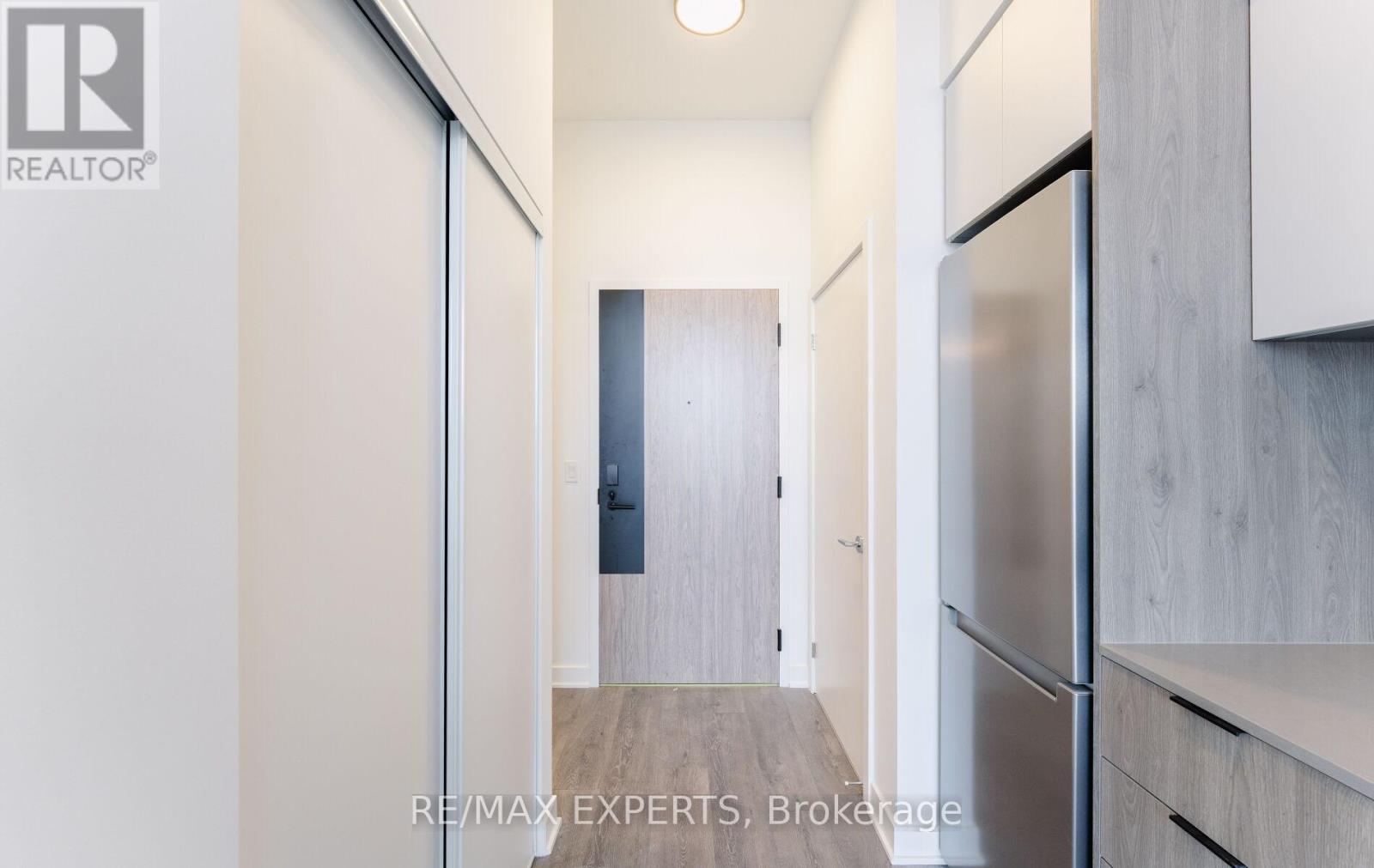 214 - 1007 The Queensway, Toronto, Ontario  M8Z 6C7 - Photo 2 - W12480569