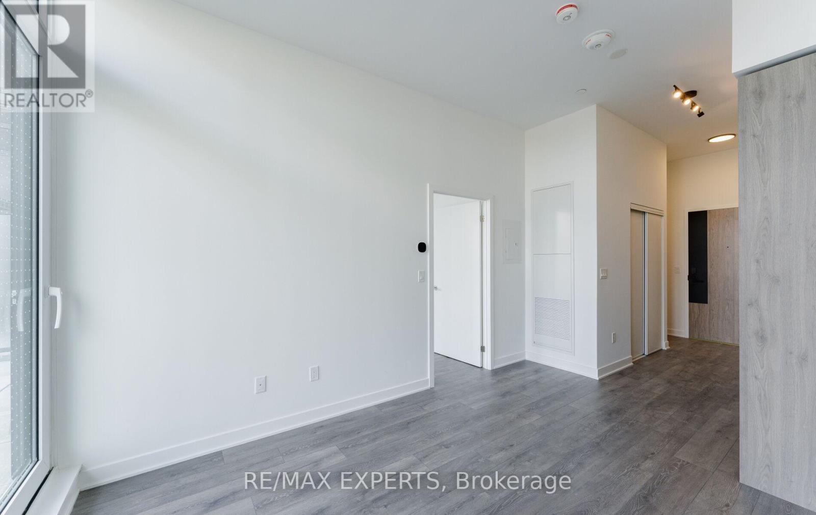 214 - 1007 The Queensway, Toronto, Ontario  M8Z 6C7 - Photo 7 - W12480569