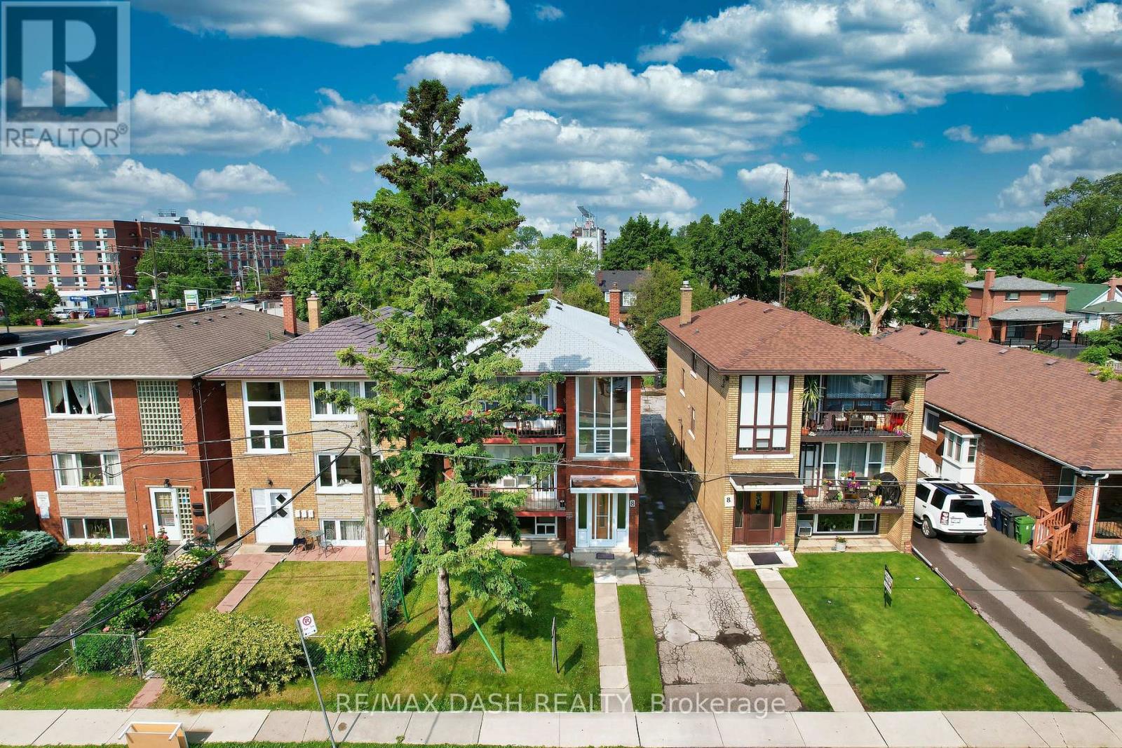 8 Nineteenth Street, Toronto, Ontario  M8V 3L3 - Photo 3 - W12480577