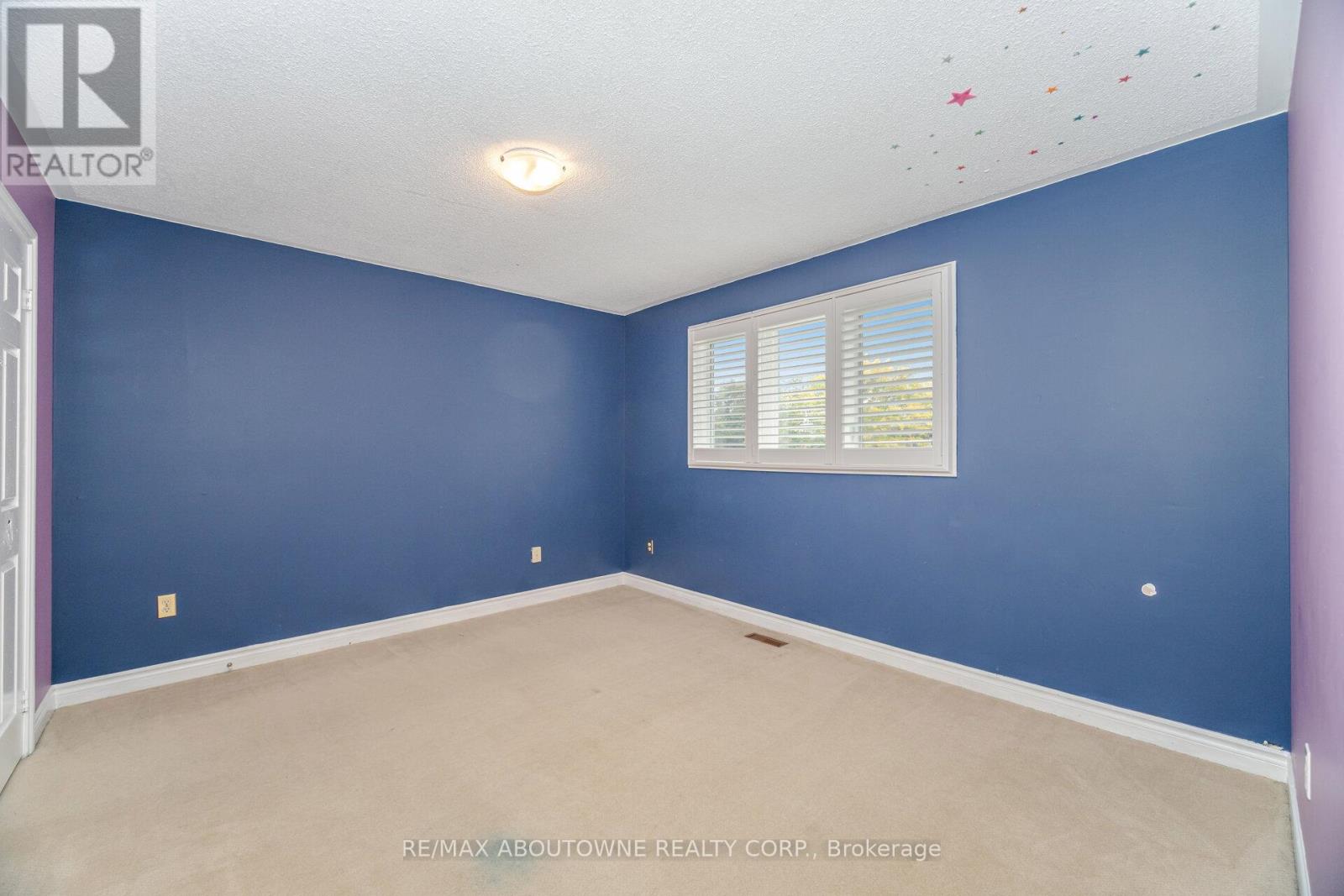 3704 Ketchum Court, Mississauga, Ontario  L5L 4S4 - Photo 35 - W12480590