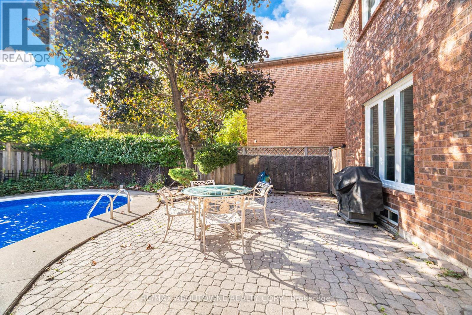 3704 Ketchum Court, Mississauga, Ontario  L5L 4S4 - Photo 48 - W12480590