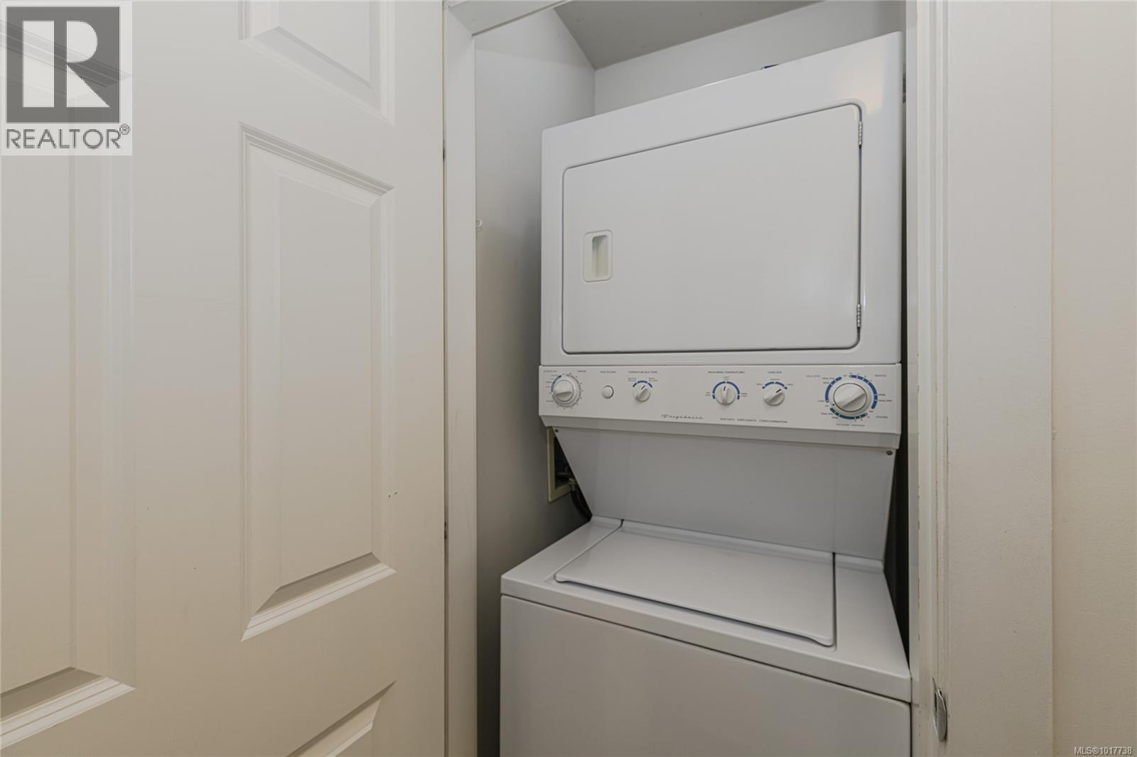 1 2738 Fifth St, Victoria, British Columbia  V8T 4B2 - Photo 28 - 1017738