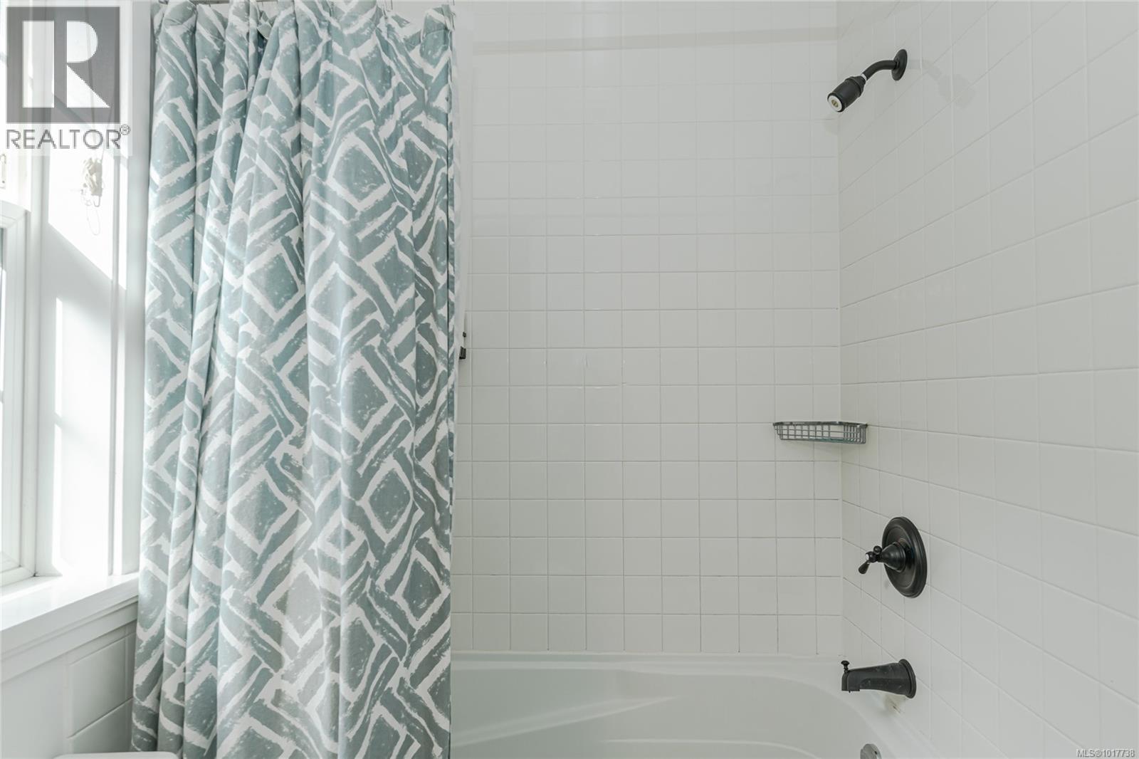 1 2738 Fifth St, Victoria, British Columbia  V8T 4B2 - Photo 22 - 1017738